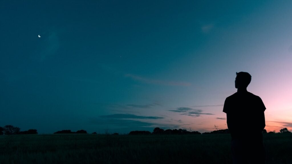 How to Feel Less Lonely in Islam: A Guide to Connection in an Age of Isolation