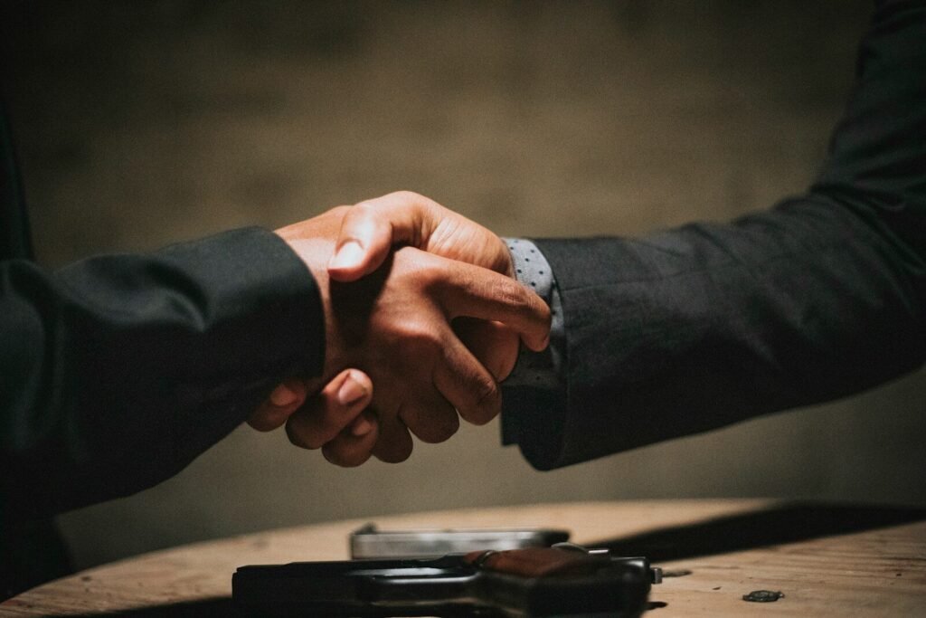 Can a Muslim Man Shake a Woman's Hand? The Islamic Ruling Explained